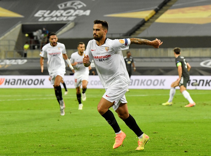Thua ngược Sevilla ngỡ ngàng, Man United chia tay Europa League - Ảnh 6.