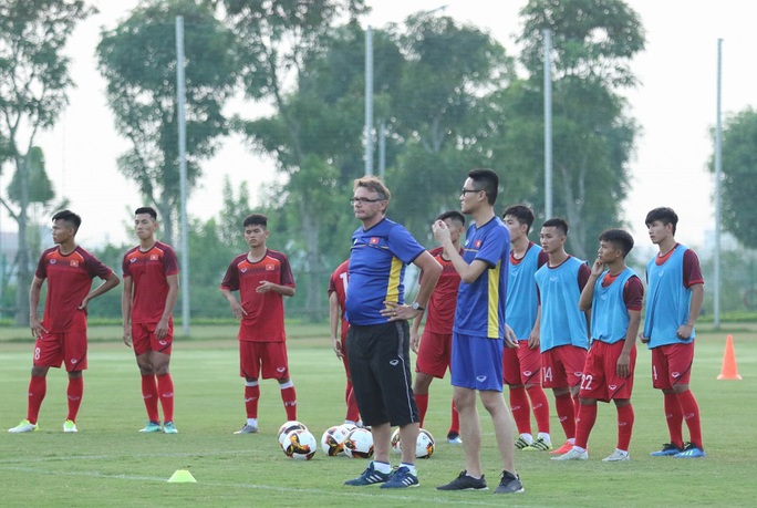 36 cầu thủ góp mặt trong đợt tập trung lần 3 của tuyển U19 Việt Nam - Ảnh 1.