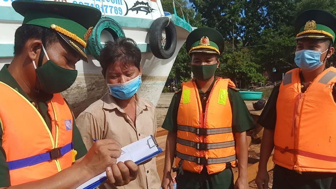 Tìm được thủ phạm đâm nghiêng trụ điện vượt biển đang lẩn trốn ở Phú Quốc - Ảnh 1. Tìm được thủ phạm đâm nghiêng trụ điện vượt biển đang lẩn trốn ở Phú Quốc - Ảnh 1.