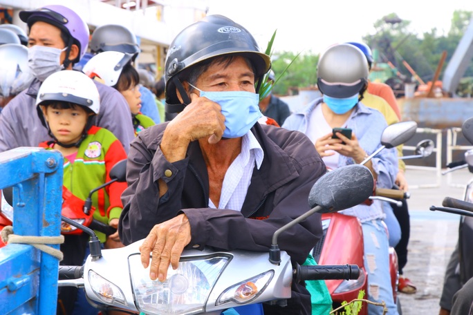 Xúc động trước thời khắc phà Cao Lãnh hoàn thành sứ mệnh trăm năm - Ảnh 2.