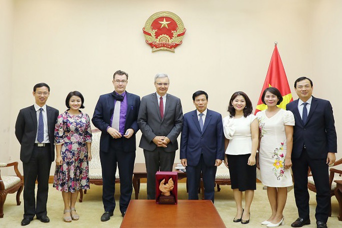 giao hưu bóng đá việt nam