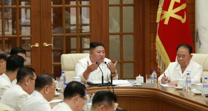 Ông Kim Jong-un lên tiếng giữa tin đồn chia sẻ quyền lực - Ảnh 1.