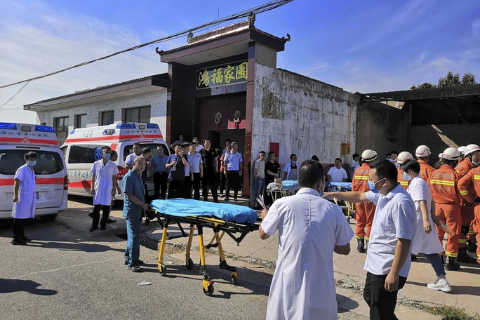 Vụ sập nhà hàng ở Trung Quốc: 29 người thiệt mạng, thêm nhiều người bị thương - Ảnh 6.