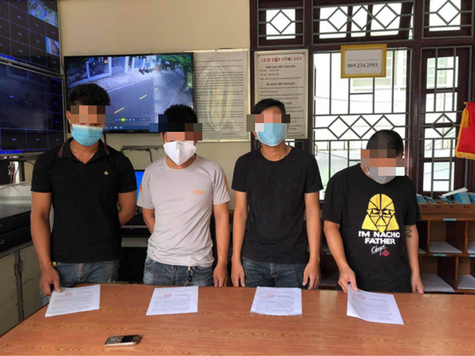 Đà Nẵng: Tụ tập ăn nhậu trong mùa dịch, nhóm thanh niên bị phạt 42,5 triệu đồng - Ảnh 1.