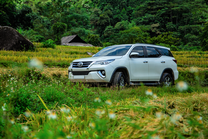 Hàng trăm xe Toyota Fortuner, Innova bị lỗi bu-lông - Ảnh 2.