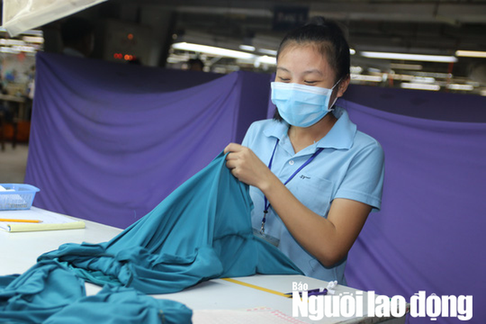 Mất việc do dịch Covid-19, người lao động được hưởng quyền lợi gì? - Ảnh 2. Mất việc do dịch Covid-19, người lao động được hưởng quyền lợi gì? - Ảnh 2.
