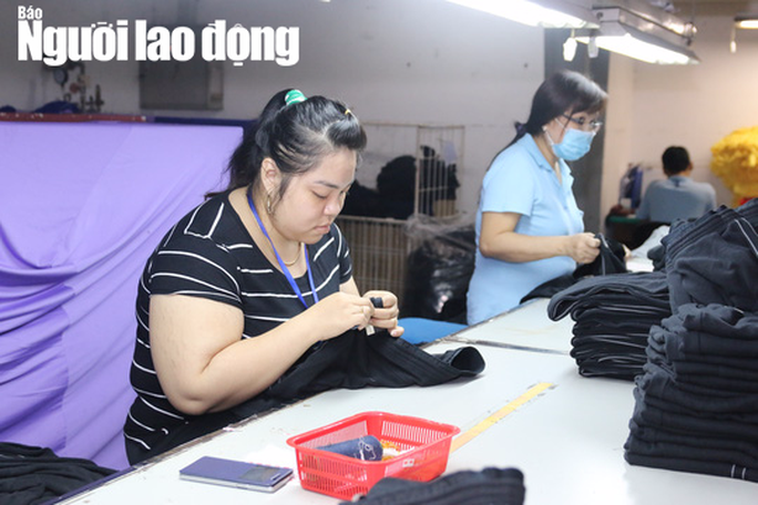 Mất việc do dịch Covid-19, người lao động được hưởng quyền lợi gì? - Ảnh 1. Mất việc do dịch Covid-19, người lao động được hưởng quyền lợi gì? - Ảnh 1.