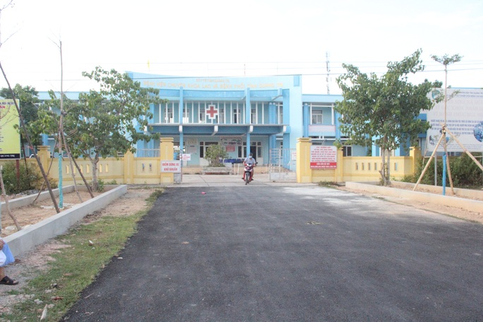 Hai ca mắc Covid-19 tại Quảng Trị: Lịch trình di chuyển dày đặc, có đi khám răng - Ảnh 1.