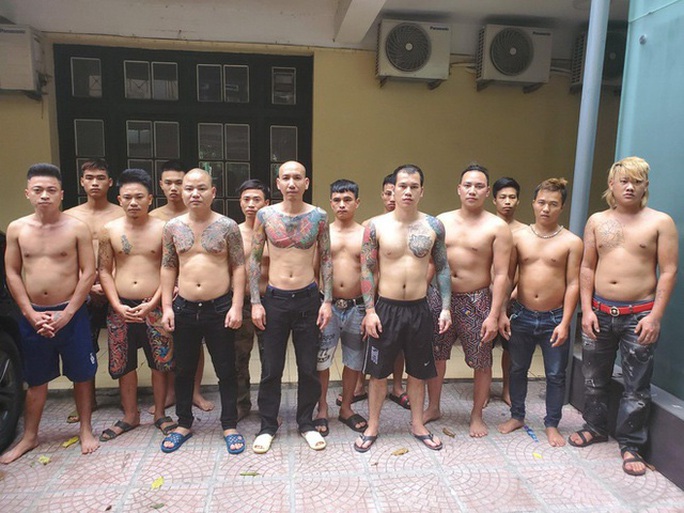 Cục Cảnh sát Hình sự bắt khẩn cấp Phú Lê, triệu tập hàng chục đàn em - Ảnh 1.