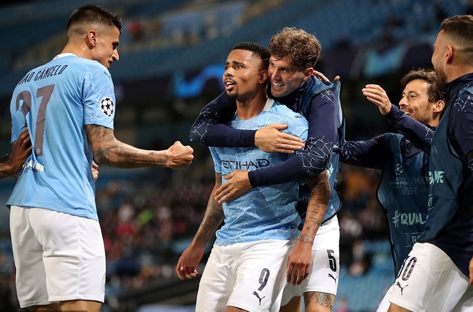 Bắn hạ Kền kền trắng, Man City thẳng tiến Champions League - Ảnh 9. Bắn hạ Kền kền trắng, Man City thẳng tiến Champions League - Ảnh 9.