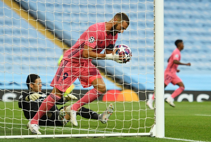 Bắn hạ Kền kền trắng, Man City thẳng tiến Champions League - Ảnh 6. Bắn hạ Kền kền trắng, Man City thẳng tiến Champions League - Ảnh 6.