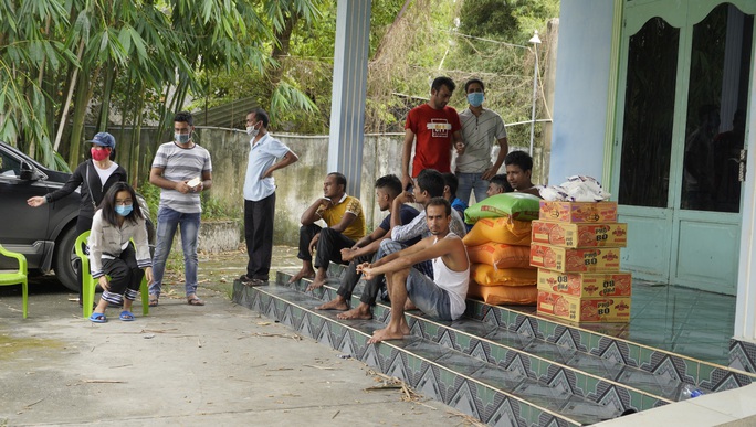 Người dân Bà Rịa- Vũng Tàu cưu mang hàng chục người Bangladesh thất nghiệp  - Ảnh 4.