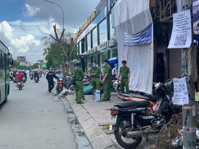 Cháy chi nhánh Eximbank ở Gò Vấp: Bắt khẩn cấp Nguyễn Minh Long - Ảnh 1. Cháy chi nhánh Eximbank ở Gò Vấp: Bắt khẩn cấp Nguyễn Minh Long - Ảnh 1.