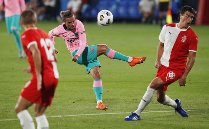 Messi lập siêu phẩm ngày tái xuất, Barcelona thắng tưng bừng Girona - Ảnh 2.