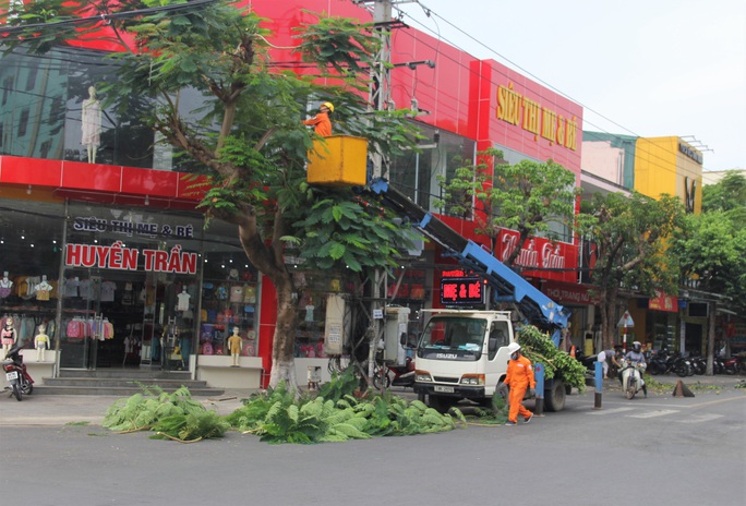 Miền Trung: Người dân hối hả chạy đua chống bão số 5 - Ảnh 19.