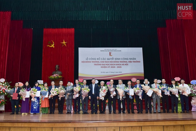 Tân Hiệu trưởng ĐH Bách khoa Hà Nội muốn trường lọt top 601-800 đại học tốt nhất thế giới - Ảnh 2. Tân Hiệu trưởng ĐH Bách khoa Hà Nội muốn trường lọt top 601-800 đại học tốt nhất thế giới - Ảnh 2.