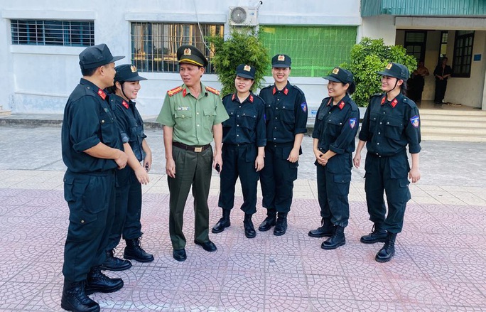 2 Phó giám đốc Công an tỉnh Thanh Hóa được trao danh hiệu Vì sự phát triển Thanh Hóa - Ảnh 2. 2 Phó giám đốc Công an tỉnh Thanh Hóa được trao danh hiệu Vì sự phát triển Thanh Hóa - Ảnh 2.
