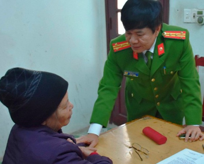 2 Phó giám đốc Công an tỉnh Thanh Hóa được trao danh hiệu Vì sự phát triển Thanh Hóa - Ảnh 1. 2 Phó giám đốc Công an tỉnh Thanh Hóa được trao danh hiệu Vì sự phát triển Thanh Hóa - Ảnh 1.
