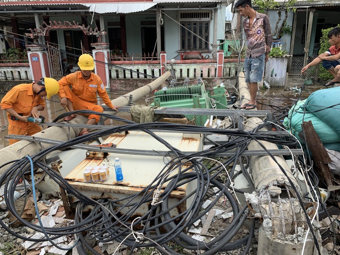 Bão số 5 gây thiệt hại nặng nề, 110 người bị thương, 22.562 ngôi nhà bị hư hỏng - Ảnh 1. Bão số 5 gây thiệt hại nặng nề, 110 người bị thương, 22.562 ngôi nhà bị hư hỏng - Ảnh 1.