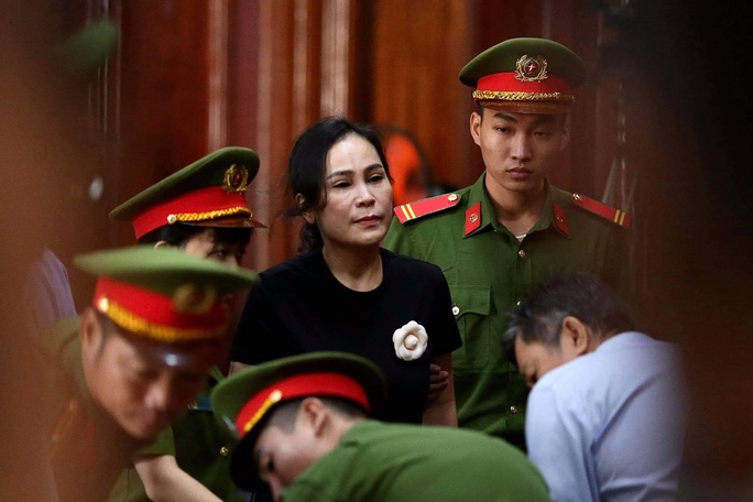 Ông Nguyễn Thành Tài và bà chủ Hoa Tháng Năm lãnh tổng cộng 13 năm tù - Ảnh 6.