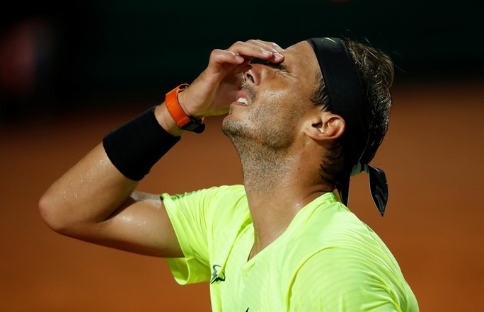 Clip Nadal thua sốc, bị loại khỏi Rome Masters 2020 - Ảnh 5.