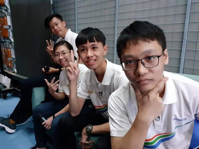 Ai sẽ đoạt vòng nguyệt quế Đường lên đỉnh Olympia 2020? - Ảnh 1. Ai sẽ đoạt vòng nguyệt quế Đường lên đỉnh Olympia 2020? - Ảnh 1.