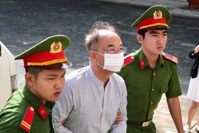 Ông Nguyễn Thành Tài và bà chủ Hoa Tháng Năm lãnh tổng cộng 13 năm tù - Ảnh 4.