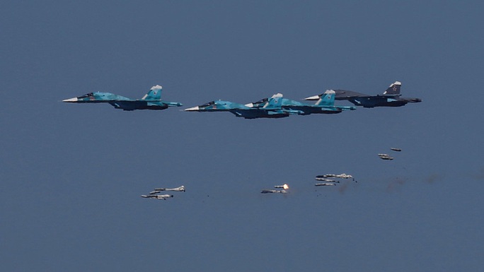 Nga mở cuộc không kích lớn nhất ở Syria từ khi ngừng bắn - Ảnh 1.