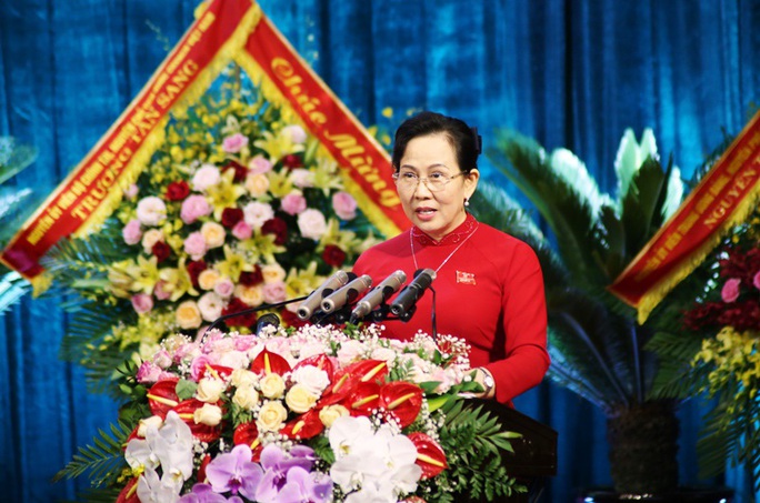 Bà Lê Thị Thủy tái đắc cử Bí thư Tỉnh ủy Hà Nam - Ảnh 1.