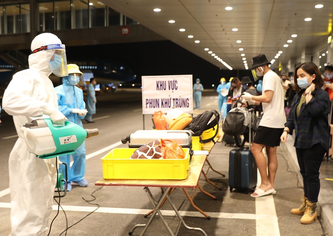 Không ghi nhận ca Covid-19 mới, Việt Nam sẵn sàng giám sát người nhập cảnh - Ảnh 2. Không ghi nhận ca Covid-19 mới, Việt Nam sẵn sàng giám sát người nhập cảnh - Ảnh 2.