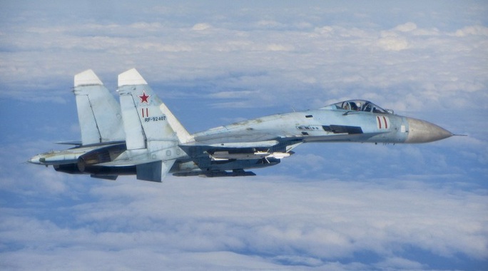 Tàu chiến Nga săn đuổi chiến hạm NATO, Su-27 xuất kích chặn B-52 ở biển Đen - Ảnh 1. Tàu chiến Nga săn đuổi chiến hạm NATO, Su-27 xuất kích chặn B-52 ở biển Đen - Ảnh 1.