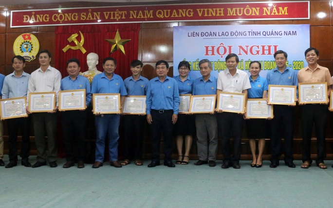 Quảng Nam: Hỗ trợ 360 Mái ấm Công đoàn cho CNVC-LĐ - Ảnh 1.