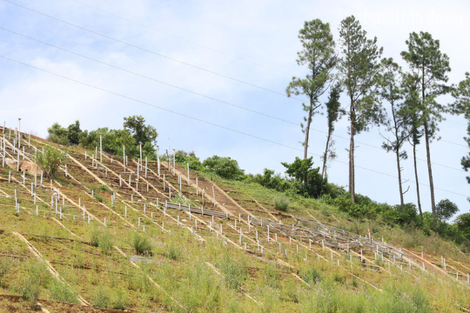 Clip, images of the 11 slogan installation project, which cost more than 10 billion VND in Hoa Binh - Photo 9.