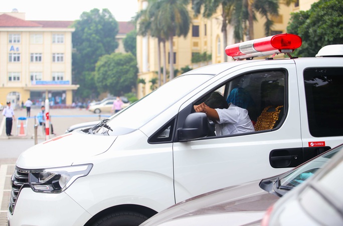 Ông Đoàn Ngọc Hải đưa bệnh nhân từ Hà Nội về Hà Giang: Khi nào yếu, mệt tôi sẽ nghỉ - Ảnh 3.
