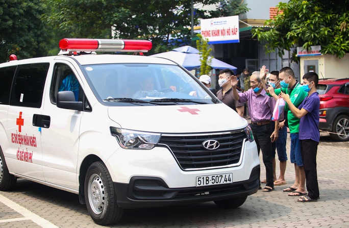 Ông Đoàn Ngọc Hải đưa bệnh nhân từ Hà Nội về Hà Giang: Khi nào yếu, mệt tôi sẽ nghỉ - Ảnh 1.