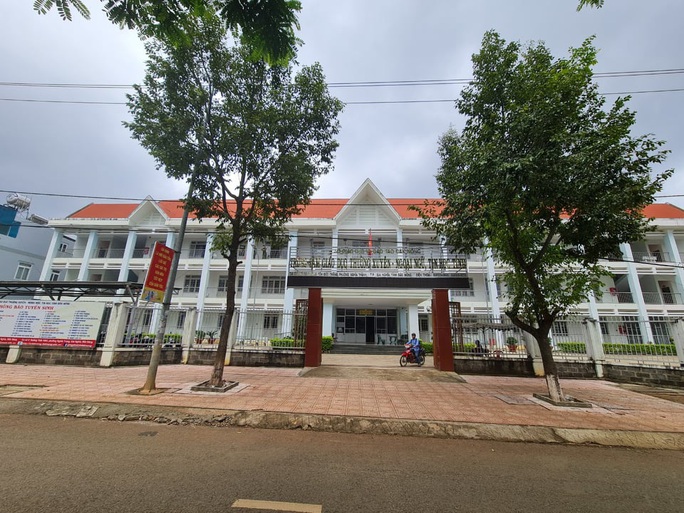 Đang làm bài thi, cán bộ Thanh tra tỉnh Đắk Nông nghi đột quỵ tử vong - Ảnh 1. Đang làm bài thi, cán bộ Thanh tra tỉnh Đắk Nông nghi đột quỵ tử vong - Ảnh 1.