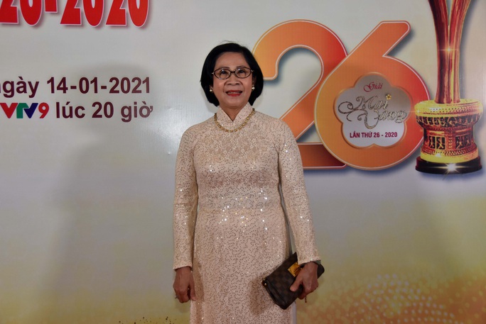 Hoài Linh, Jack, Phương Anh, Ngô Kiến Huy khuấy động thảm đỏ Mai Vàng 26-2020 - Ảnh 11.