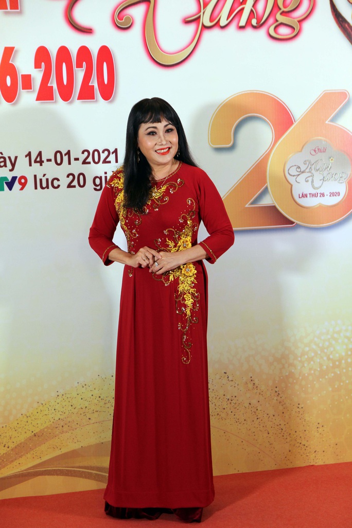 Hoài Linh, Jack, Phương Anh, Ngô Kiến Huy khuấy động thảm đỏ Mai Vàng 26-2020 - Ảnh 13.