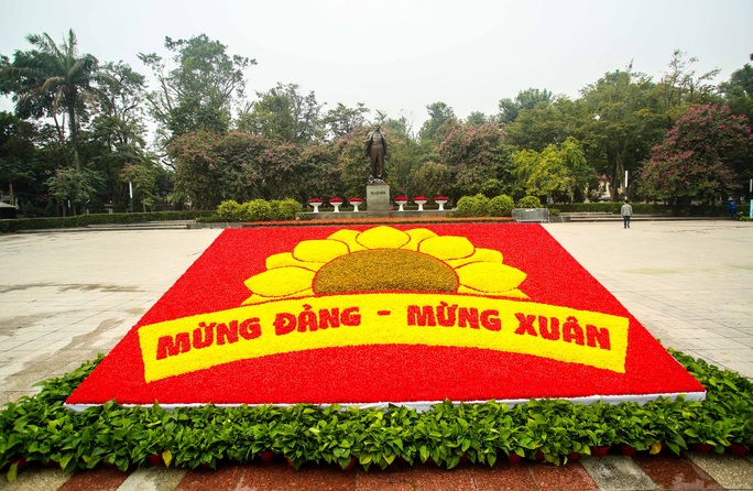 Hà Nội rực rỡ chào mừng Đại hội Đảng XIII - Ảnh 10.