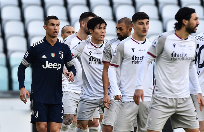 Clip: Ronaldo kiến tạo, Juventus giành 3 điểm, lọt top 4 Serie A - Ảnh 2.