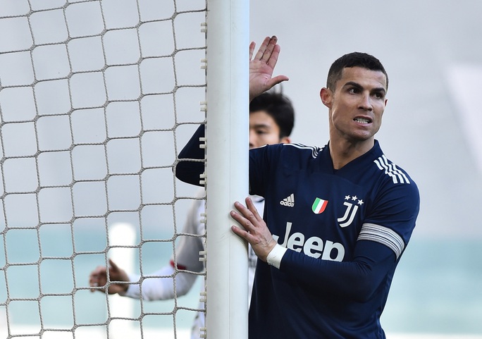 Clip: Ronaldo kiến tạo, Juventus giành 3 điểm, lọt top 4 Serie A - Ảnh 4.