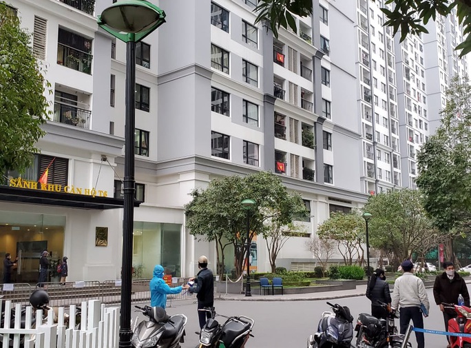 Ca Covid-19 mới ở Hà Nội sống ở chung cư cao cấp, đi sắm tết tại trung tâm thương mại - Ảnh 1.