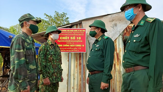 Covid-19: Kiểm soát chặt người nhập cảnh ngăn biến thể mới lây lan - Ảnh 1.