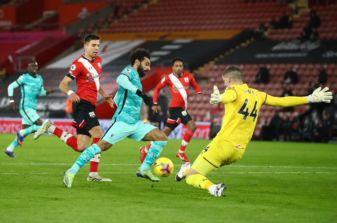 Trắng tay trước Southampton, Liverpool chỉ trích trọng tài và... Man United - Ảnh 1.