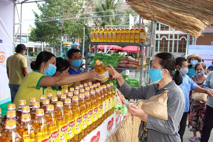 Tập trung chăm lo công nhân khó khăn - Ảnh 1.