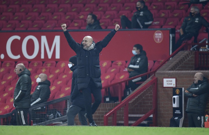 Lập cú đúp ở Old Trafford, Man City đoạt vé chung kết League Cup - Ảnh 7.