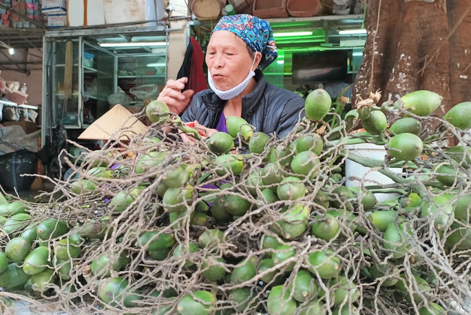 Đồ cúng gia tiên tăng giá phi mã những ngày cận Tết - Ảnh 6.