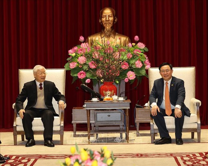 Tổng Bí thư, Chủ tịch nước chúc Tết người dân Hà Nội bên Tượng đài Lý Thái Tổ - Ảnh 8.