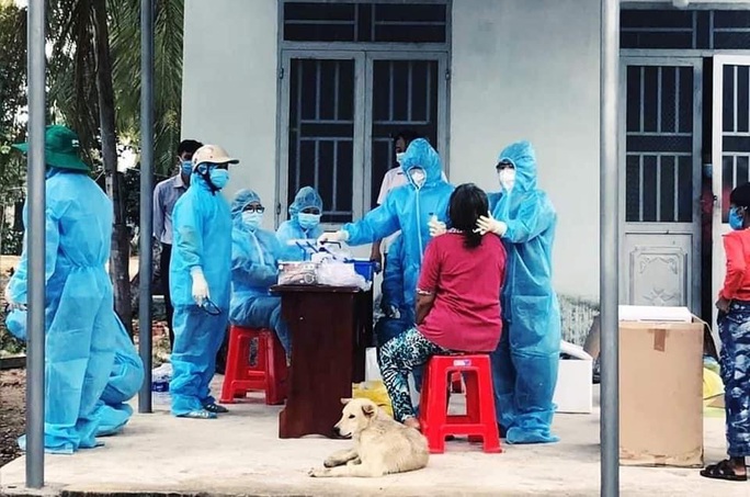 Gia Lai: Phát hiện thêm người dương tính SARS-CoV-2 là cán bộ huyện Ia Pa - Ảnh 1.