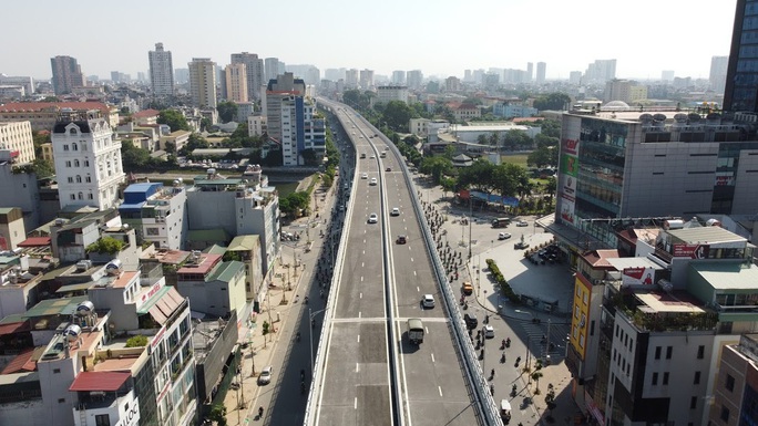Toàn cảnh những công trình gỡ ùn tắc giao thông cho Hà Nội thời gian qua - Ảnh 11.